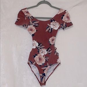 Short sleeve Bodysuit